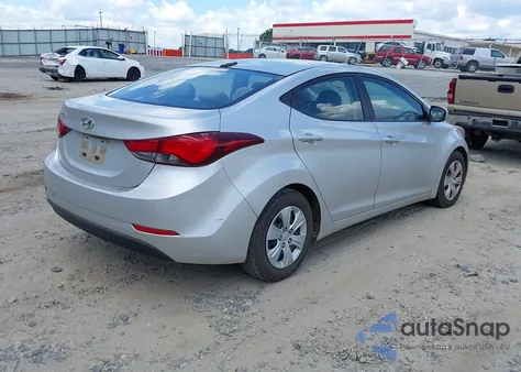 2016 Hyundai Elantra Se z USA, uszkodzony, nr VIN 5NPDH4AE3GH666388
